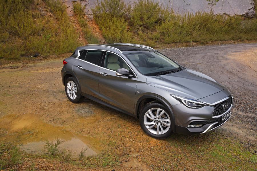  Infiniti QX30 2.0t AWD 2016 года  (AU) (фото 17 из 30)